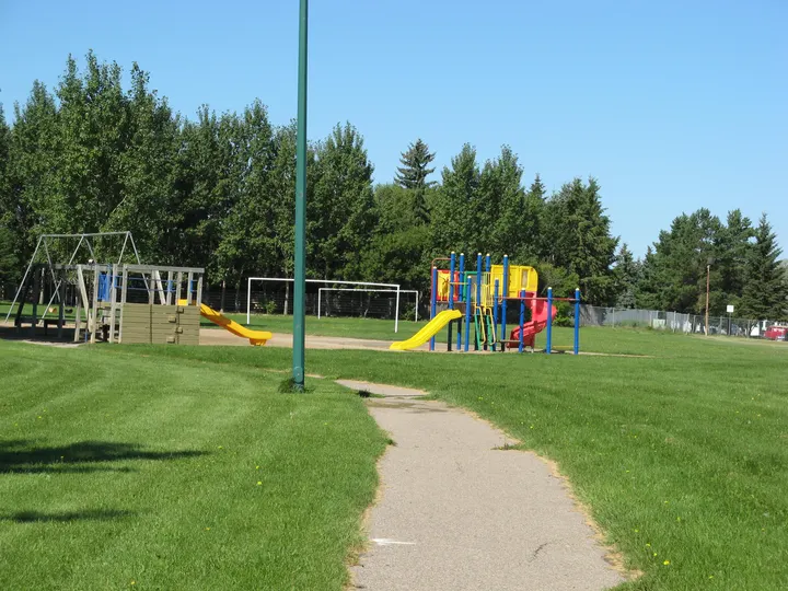 Ground-level photograph of Dr. Gerhard Herzberg Park North from the city park map.
