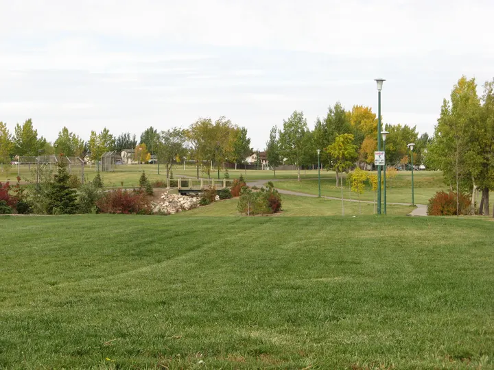 Ground-level photograph of Dundonald Park from the city park map.