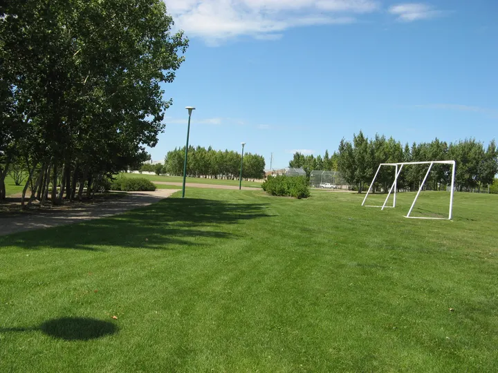 Ground-level photograph of Ernest Lindner Park from the city park map.