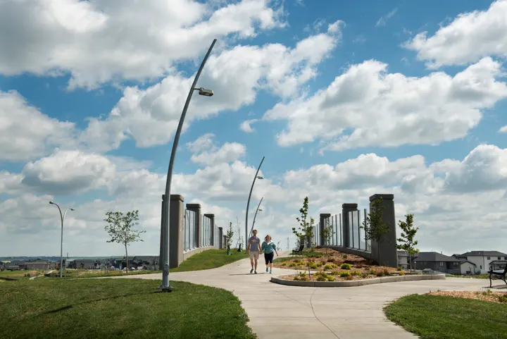 Ground-level photograph of Evergreen Green Bridge from the city park map.