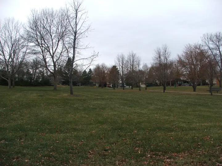 Ground-level photograph of G.D. Archibald West Park from the city park map.