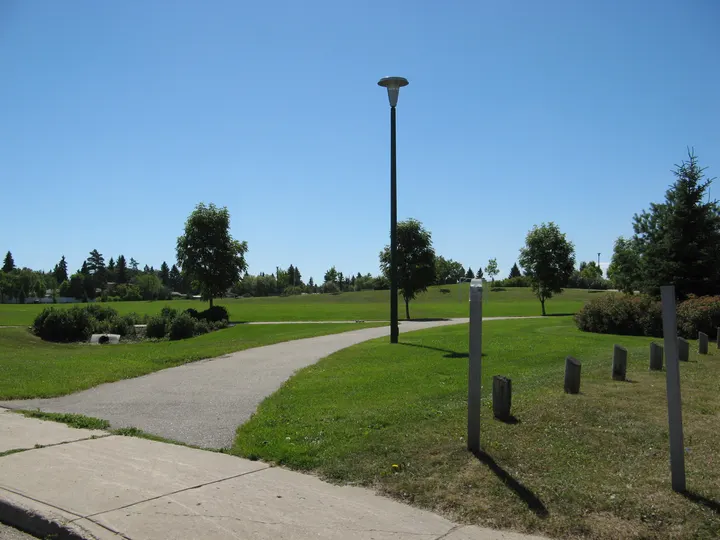 Ground-level photograph of Greystone Park from the city park map.