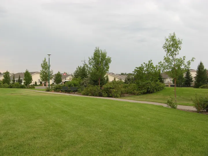 Ground-level photograph of Heritage Green from the city park map.