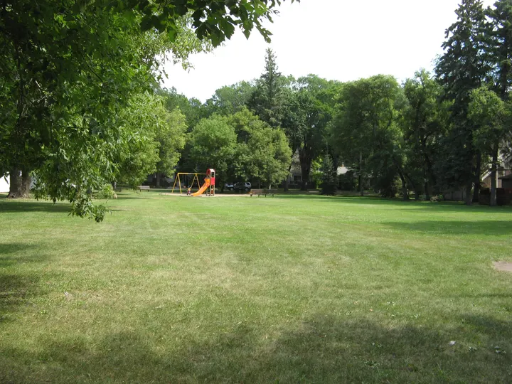 Ground-level photograph of Idylwyld Park from the city park map.