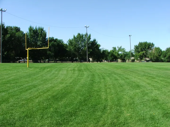 Ground-level photograph of Kilburn Park from the city park map.