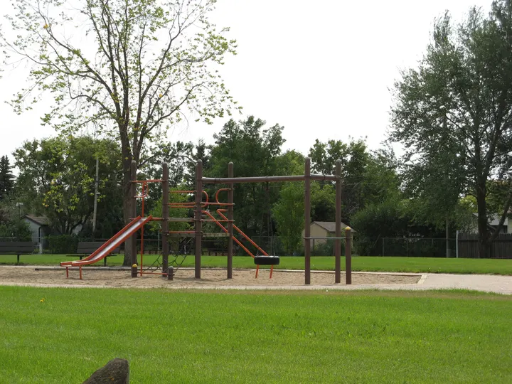 Ground-level photograph of Lt. Gen. GG Simonds Park from the city park map.