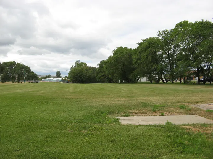 Ground-level photograph of Nutana Kiwanis North Park from the city park map.