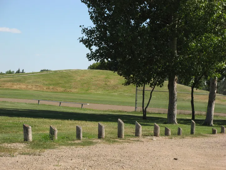 Ground-level photograph of Parc Canada Park from the city park map.