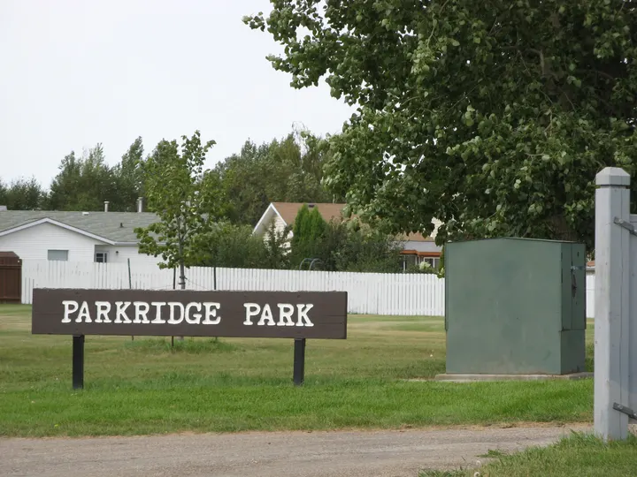 Ground-level photograph of Parkridge Park from the city park map.
