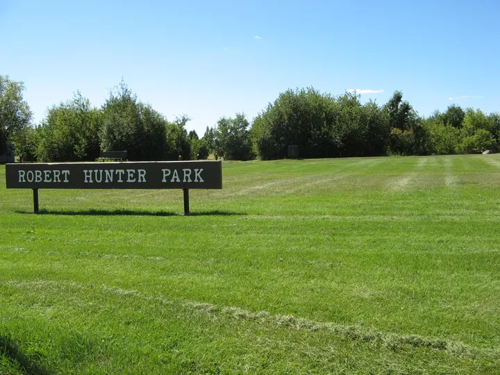 Ground-level photograph of Robert Hunter West Park from the city park map.