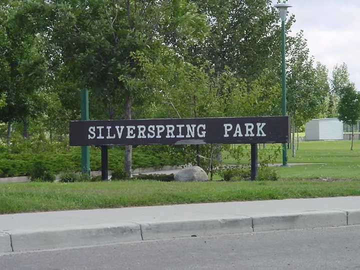 Ground-level photograph of Silverspring Park from the city park map.