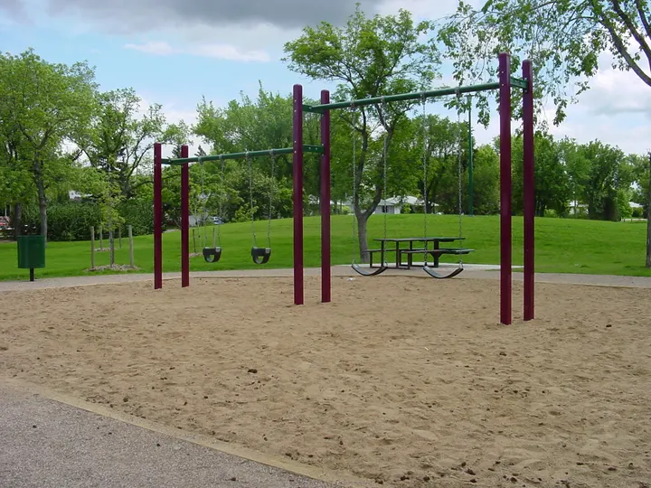 Ground-level photograph of Wiggins Park from the city park map.