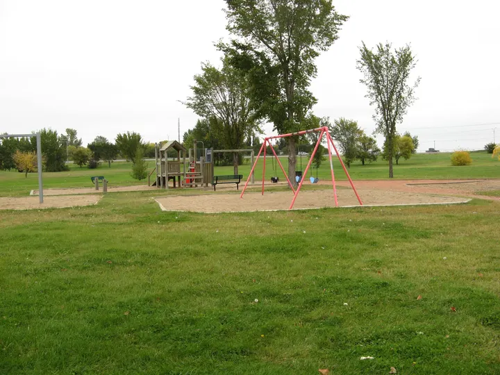 Ground-level photograph of William A. Reid Park from the city park map.