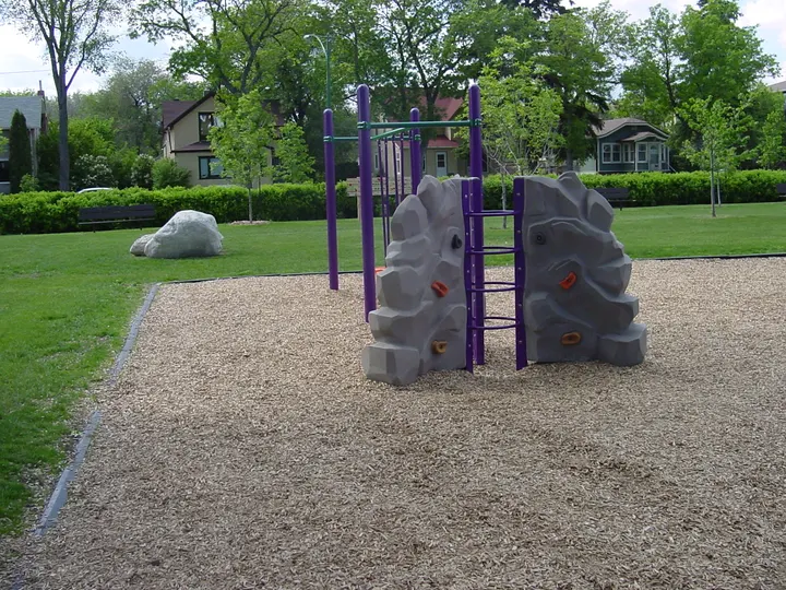 Ground-level photograph of Wilson Park from the city park map.